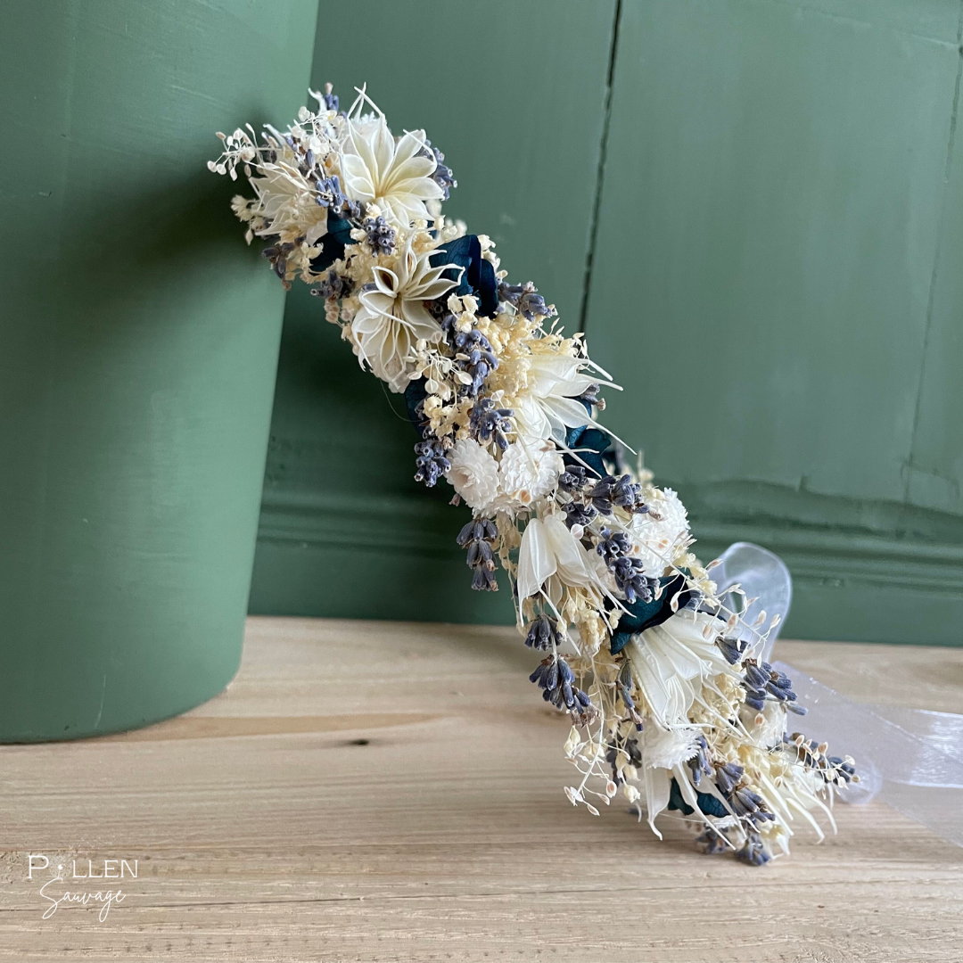 Couronne de tête en fleurs séchées - bleu